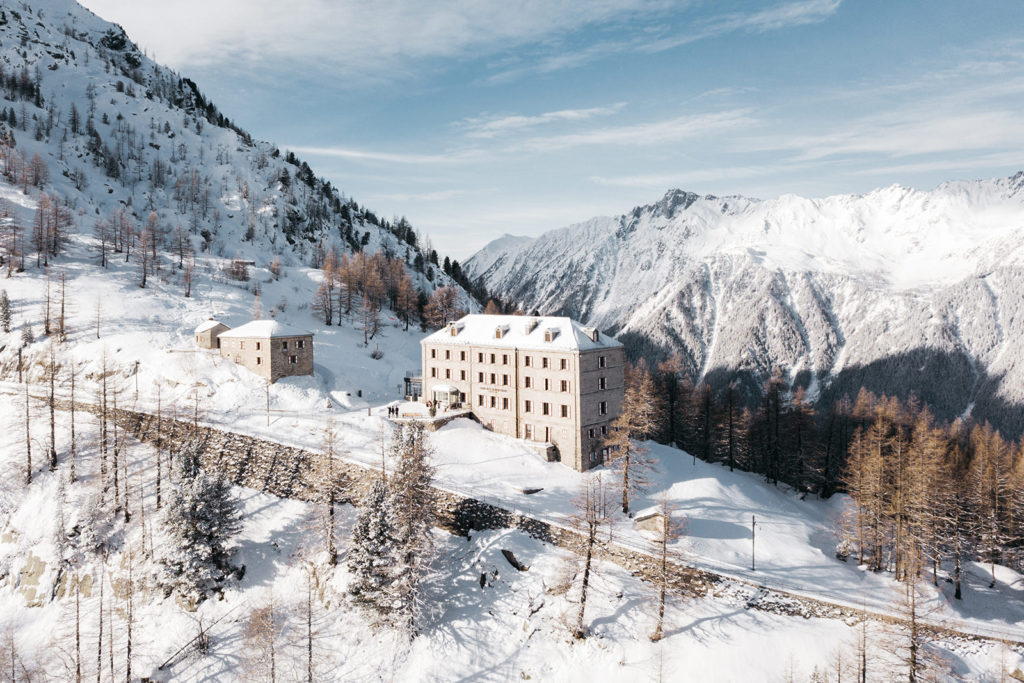 Mariage au REfuge de Montenvers à Chamonix